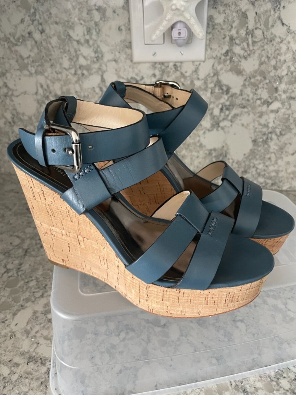 COACH CHARLA PLATFORM STRAPPY SANDAL BLUE VACHETTA LEATHER SIZE 7 PREOWN NO BOX - Picture 2 of 9